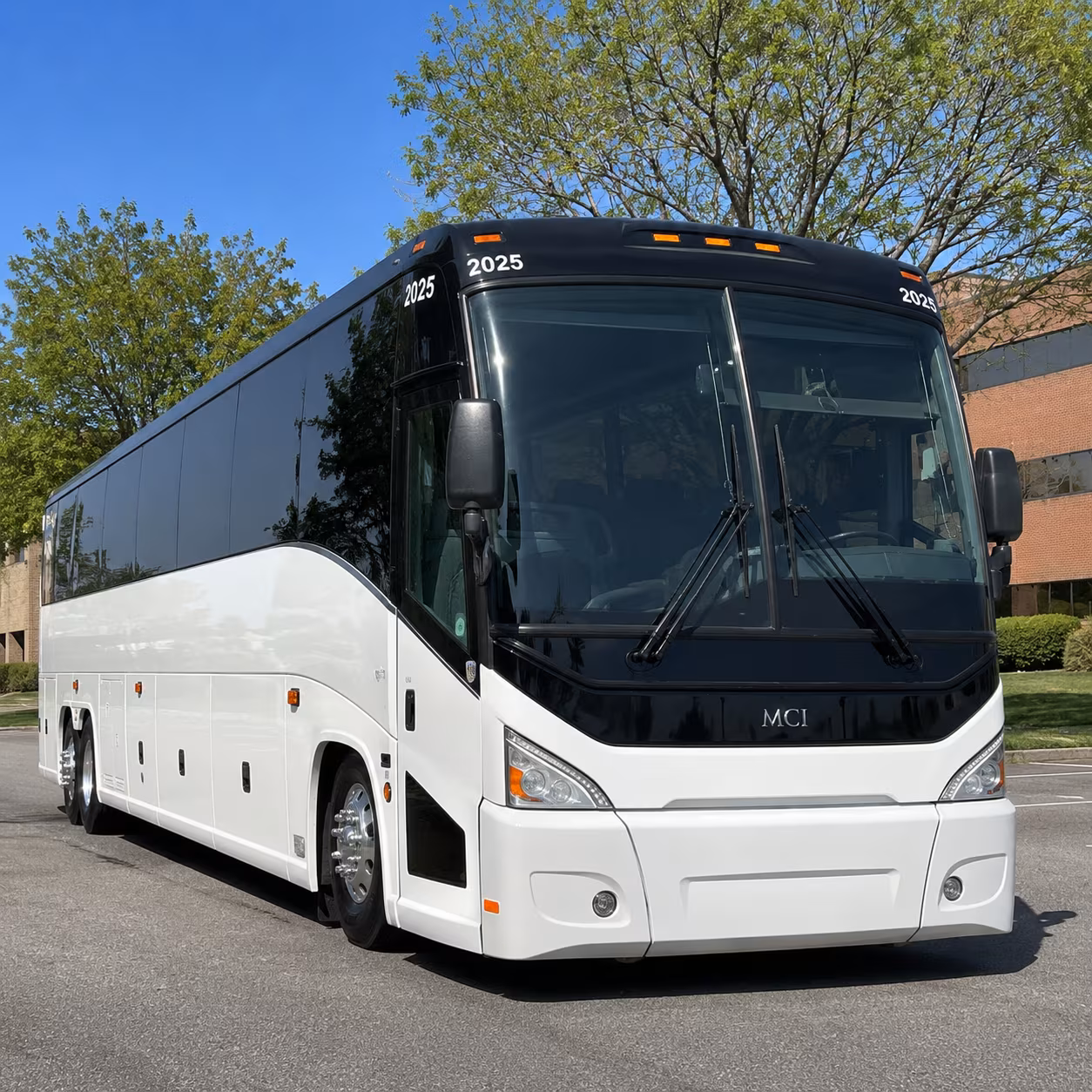 charter buses to dos equis pavilion for big concert nights