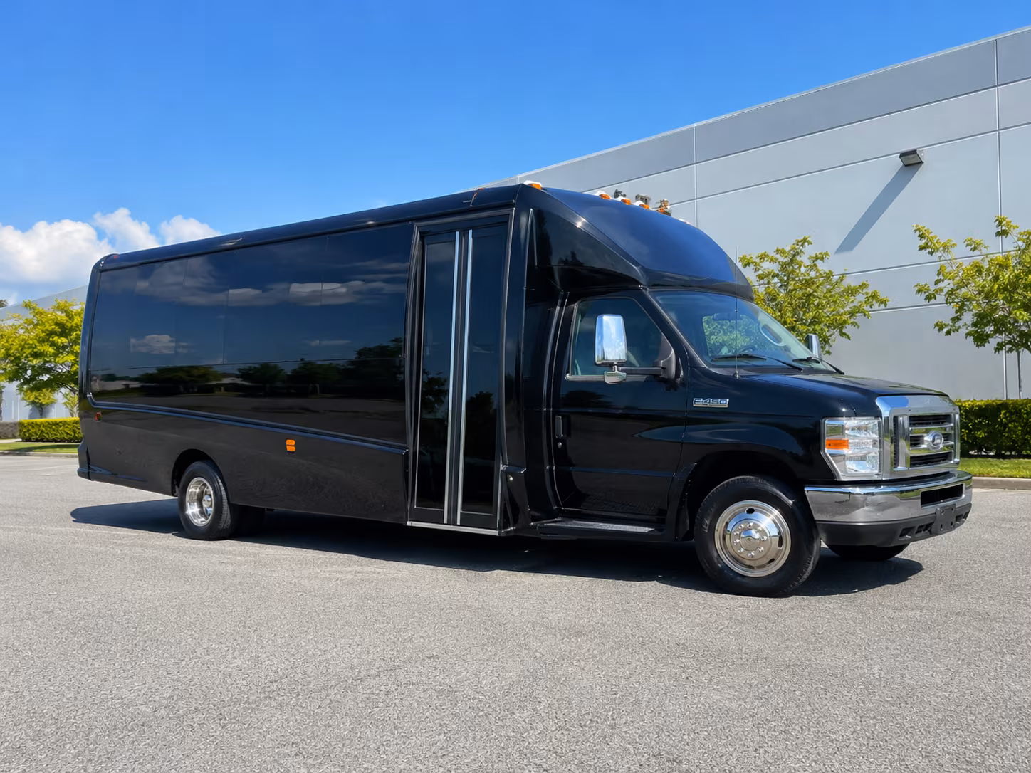 deep ellum dallass live music bar district party bus rental