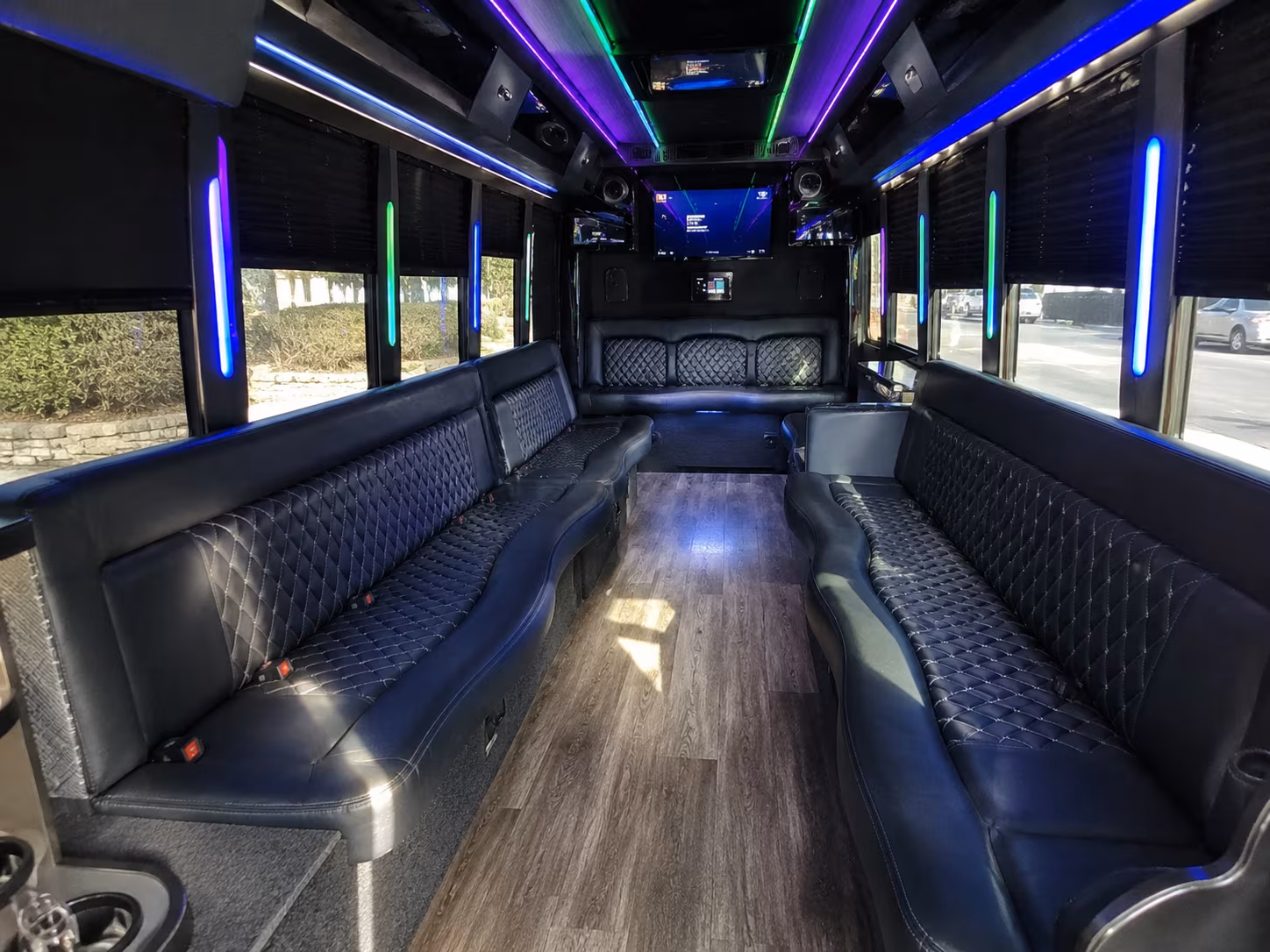 richardson 15 passenger party bus interior